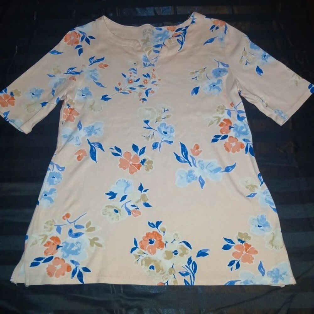 NWOT Croft & Barrow Pastel Floral Split-Neck Top - Size Small 🌟